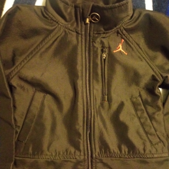 * Jordan Jacket - Picture 2 of 4